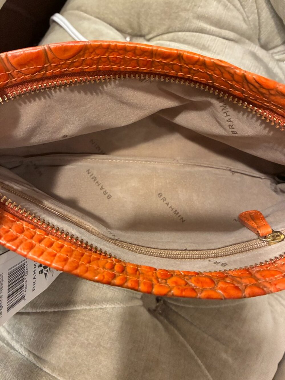 Brahmin~ NWT!!~ Rare Rosalyn Wristlet (Retail: $65) - Picture 13 of 15